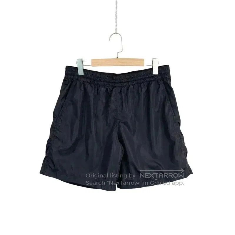 Louis Vuitton Louis Vuitton Black Nylon Ladies Shorts . Size 30" / US 8 / IT 44 - 1 Thumbnail