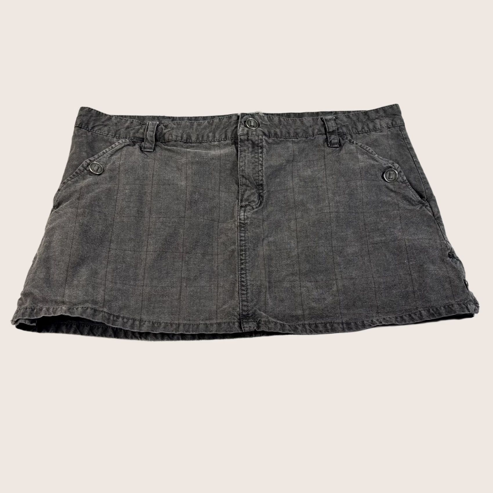 Vintage Chor Womens XXL Gray Twill Mini Skirt with Pockets Button Utility Grunge 90s Y2K Size 40" / US 18 - 1 Thumbnail