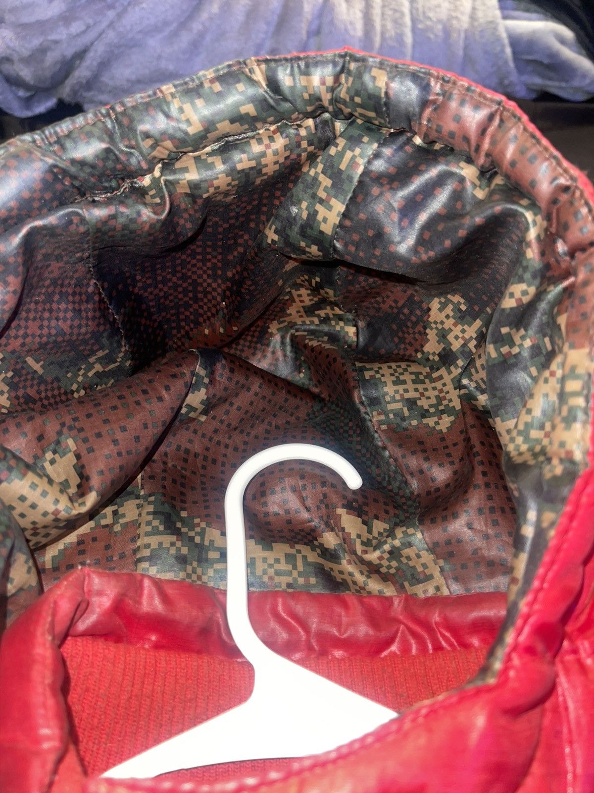 AKOO Vintage Y2K AKOO Puffer Vest - Bright Red w/ Camouflage Size US M / EU 48-50 / 2 - 6 Thumbnail
