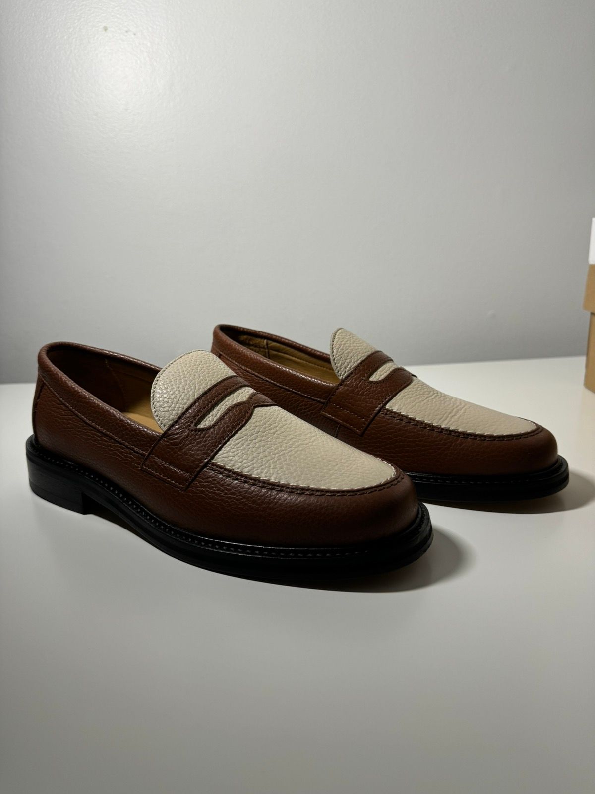 Pre-owned Aimé Leon Dore Woody Loafers In Brown/white