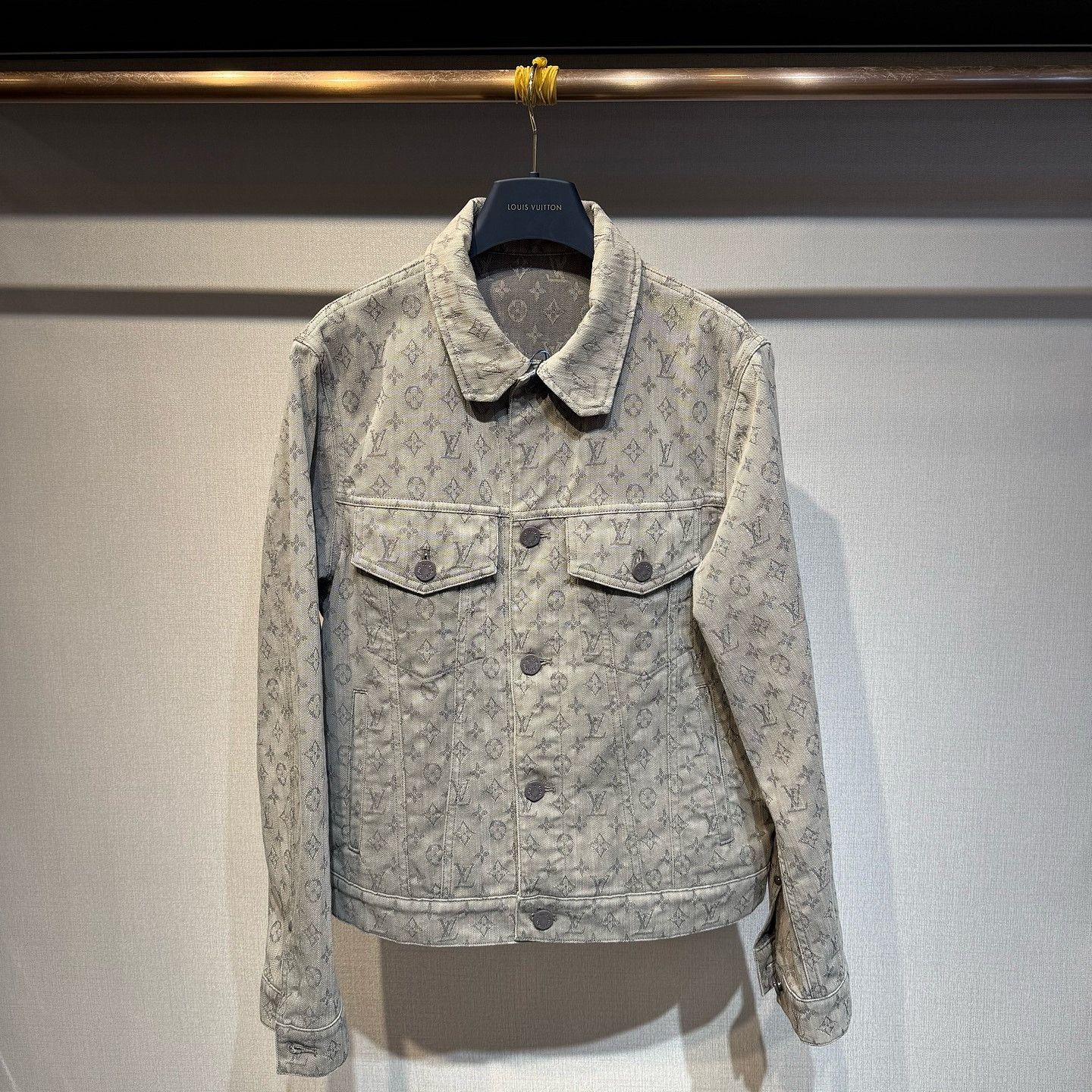 Louis Vuitton Louis Vuitton Monogram Denim Jacket Size M Size US M / EU 48-50 / 2 - 1 Thumbnail