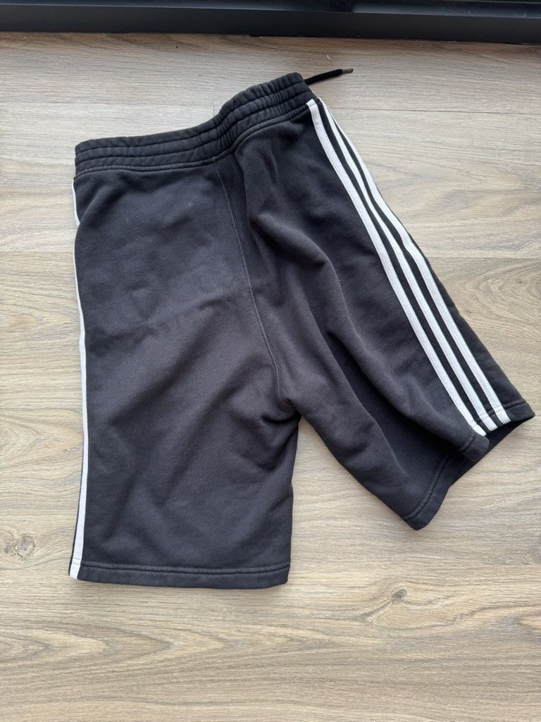 Adidas Adidas Shorts 3 Stripes Size US 42 / EU 58 - 4 Thumbnail