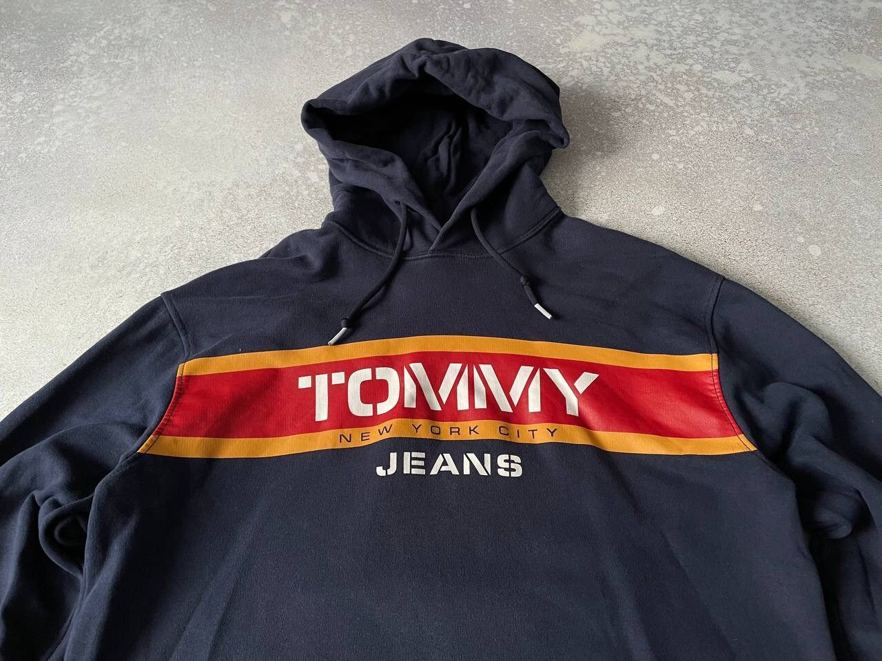 Tommy Hilfiger × Vintage Vintage Tommy Hilfiger Hoodie Big Central Logo Y2K Rare Size US L / EU 52-54 / 3 - 2 Thumbnail