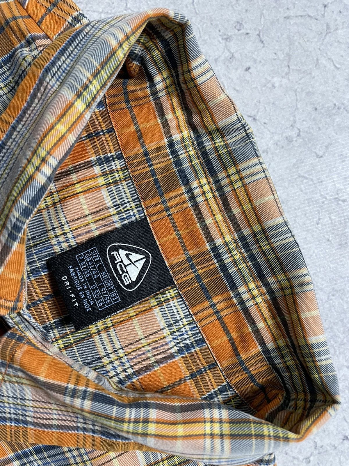 Nike ACG Nike ACG Vintage Short Sleeve Button Shirt Outdoor Size US L / EU 52-54 / 3 - 7 Thumbnail