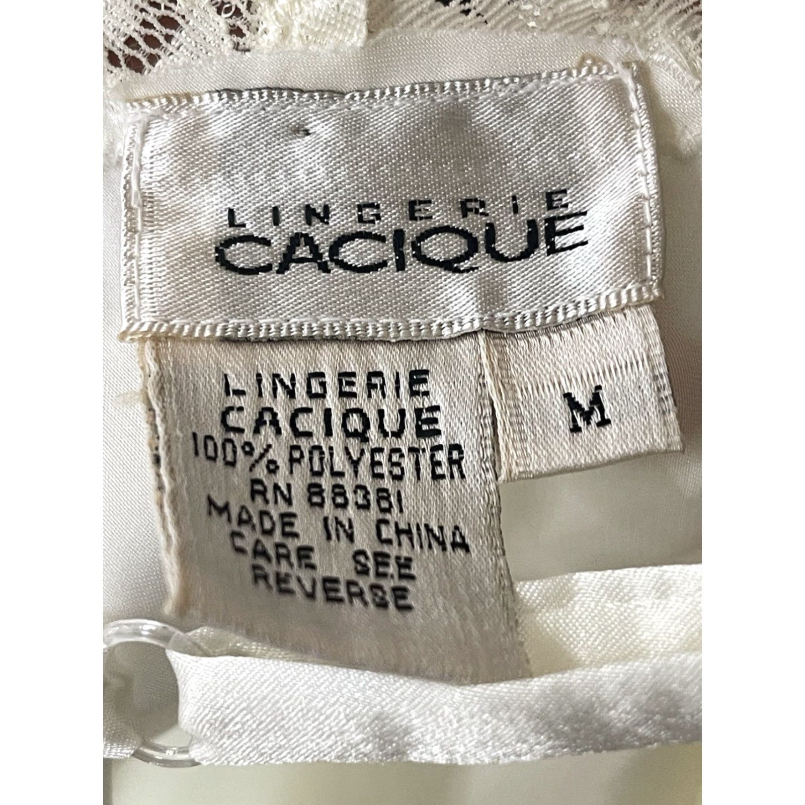 VINTAGE Cacique Lace Satin Chemise Nightgown Womens Medium Ivory 90s Y2K  Bridal Sleepwear