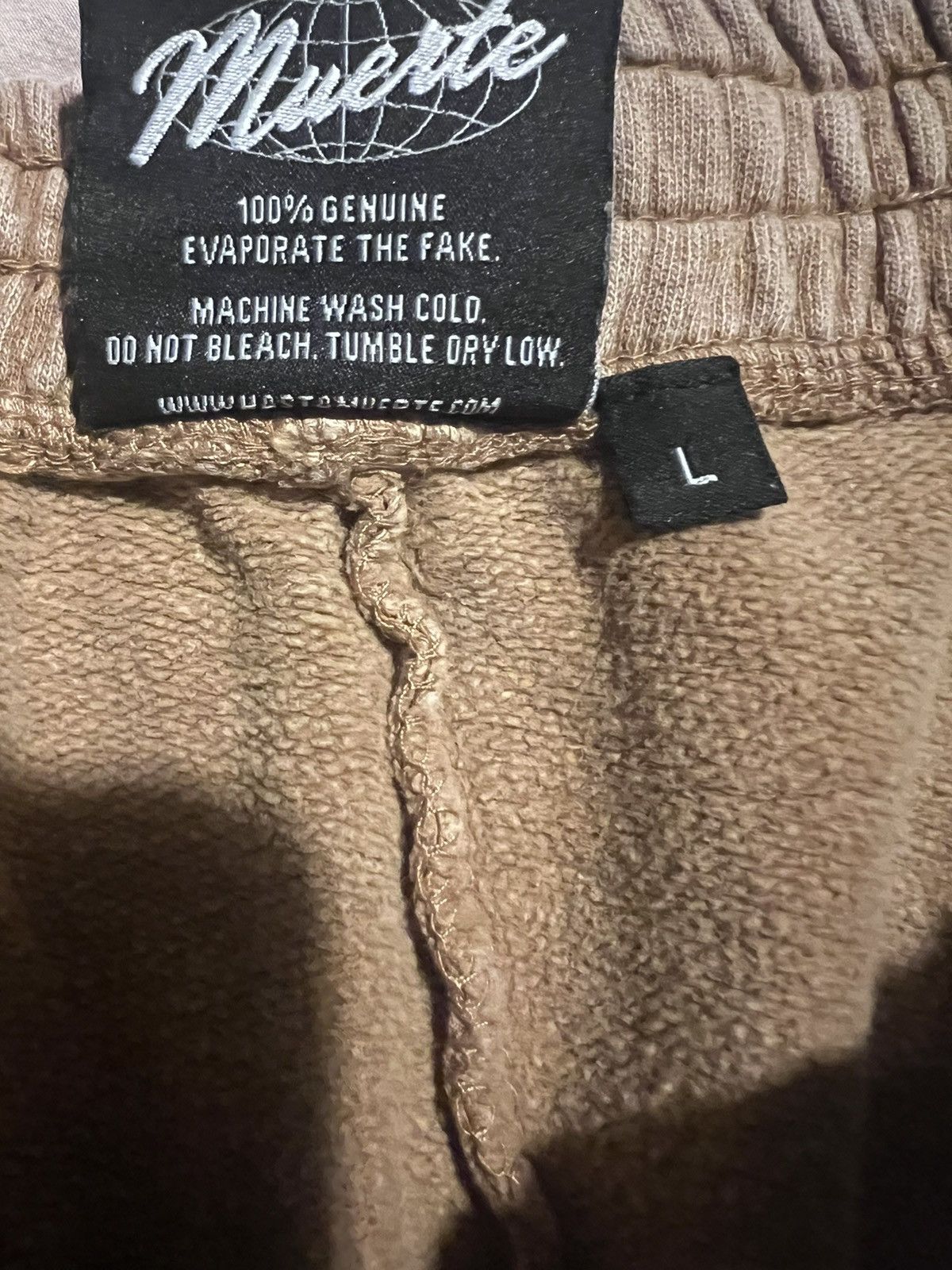 Other Hastamuerte HMVM Virgin Mary Guadalupe vintage wash short Size US 38 / EU 54 - 16 Thumbnail