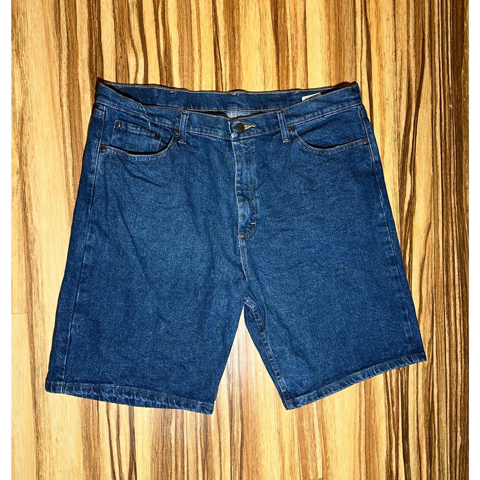 Wrangler Blue Wrangler Jeans Shorts Size 25”long 19” wide 10”inseam Size US 38 / EU 54 - 7 Thumbnail