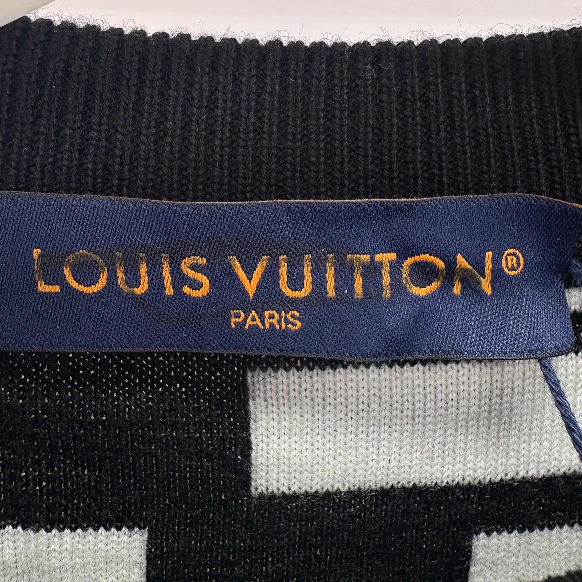Louis Vuitton lv black white jacquard logo wool sweater M NWT ITALY Size US M / EU 48-50 / 2 - 7 Thumbnail