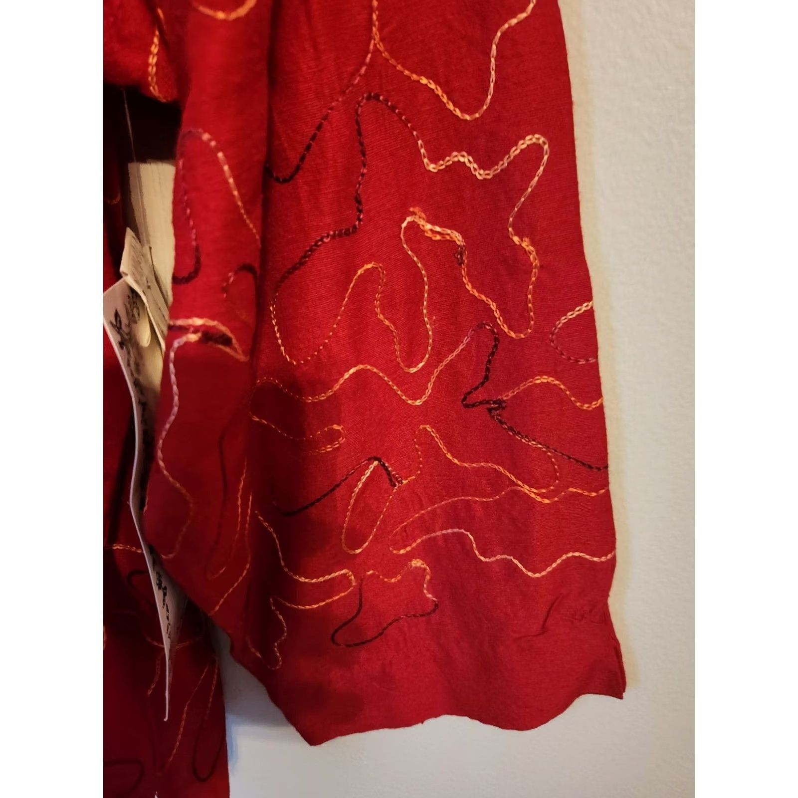 Vintage Tantrums Jacket Red Silk Blend Embroidered 2X Women Blazer, Plus Size, Dry Clean Only, Buttonless? (Note: Original did not specify buttons) Size XXL / US 16-18 / IT 52-54 - 4 Thumbnail