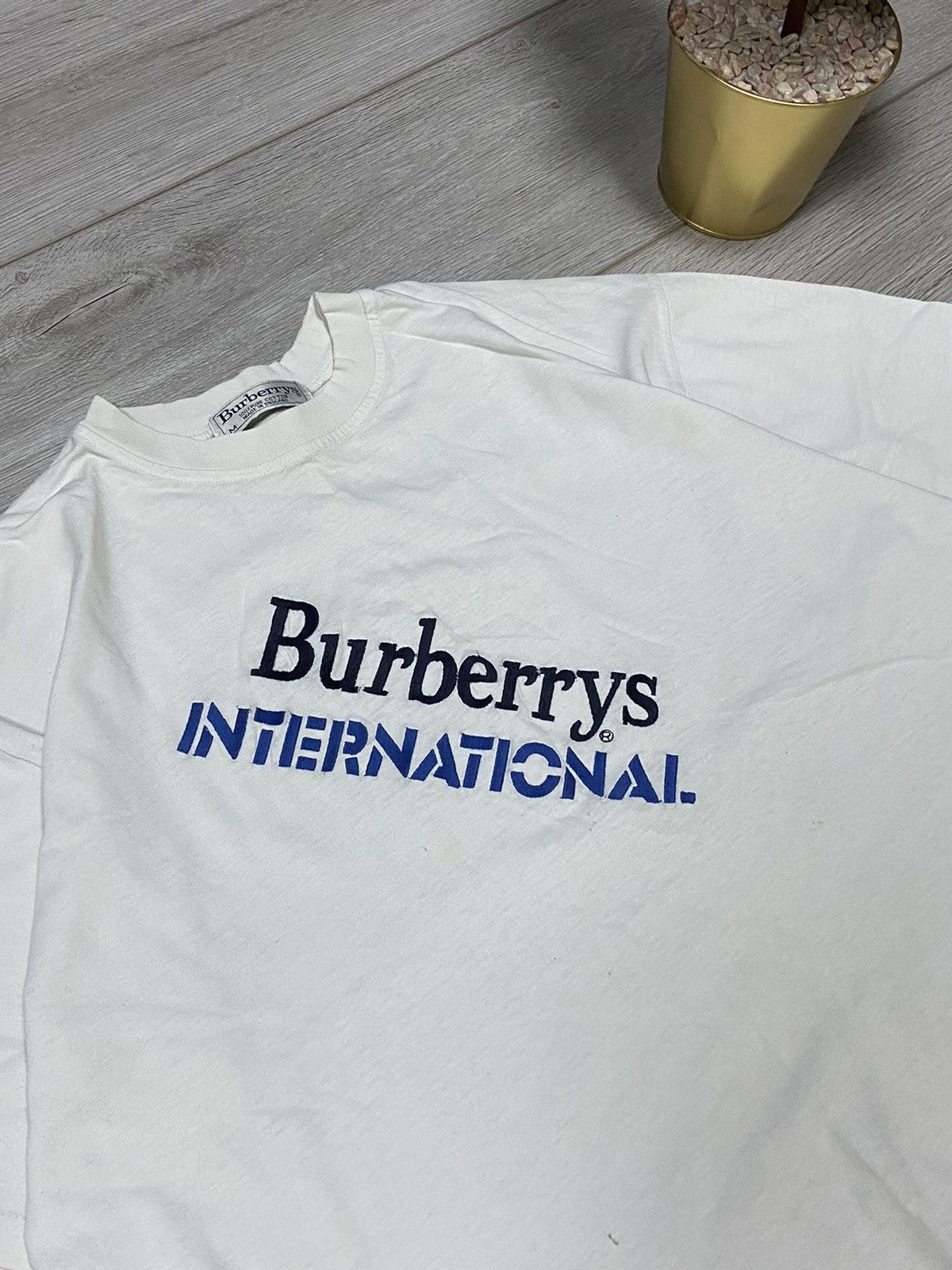 Burberry Burberry international vintage big logo t-shirt Size US M / EU 48-50 / 2 - 4 Thumbnail
