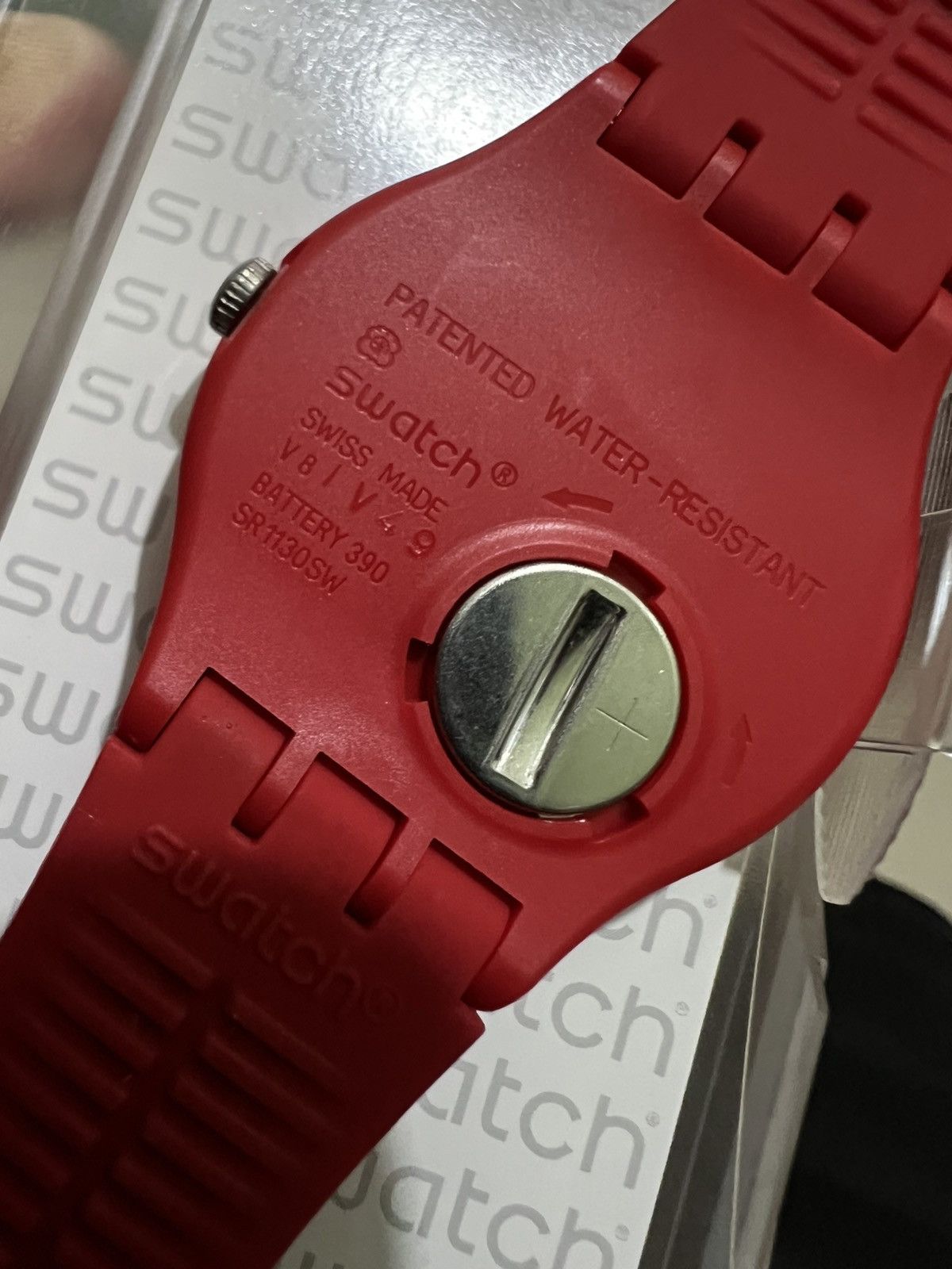 Swatch Swatch XX Rated SUOR400 Nos 2018 Straight Edge Size 40 - 2 Thumbnail