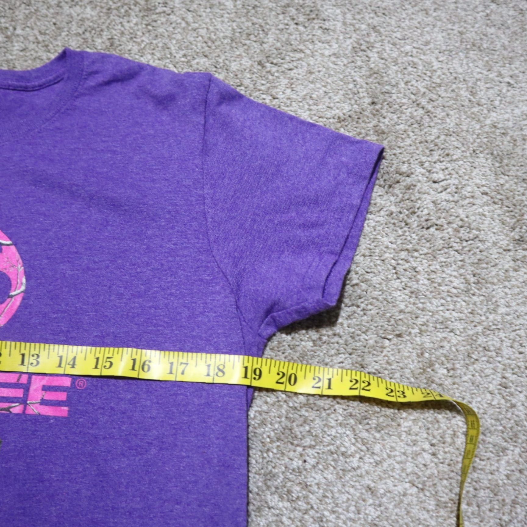 Realtree Realtree APC Purple Short Sleeve Shirt Adult Women's L Size Purple Regular Cotton Blend T-Shirt Women's Shirt 90s Graphic Style: Basic, Casual Size L / US 10 / IT 46 - 5 Thumbnail