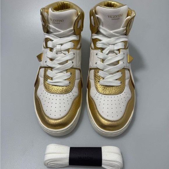 Valentino Valentino Garavani Roman Stud High-Top Sneakers White Gold M Size US 8 / EU 41 - 2 Thumbnail