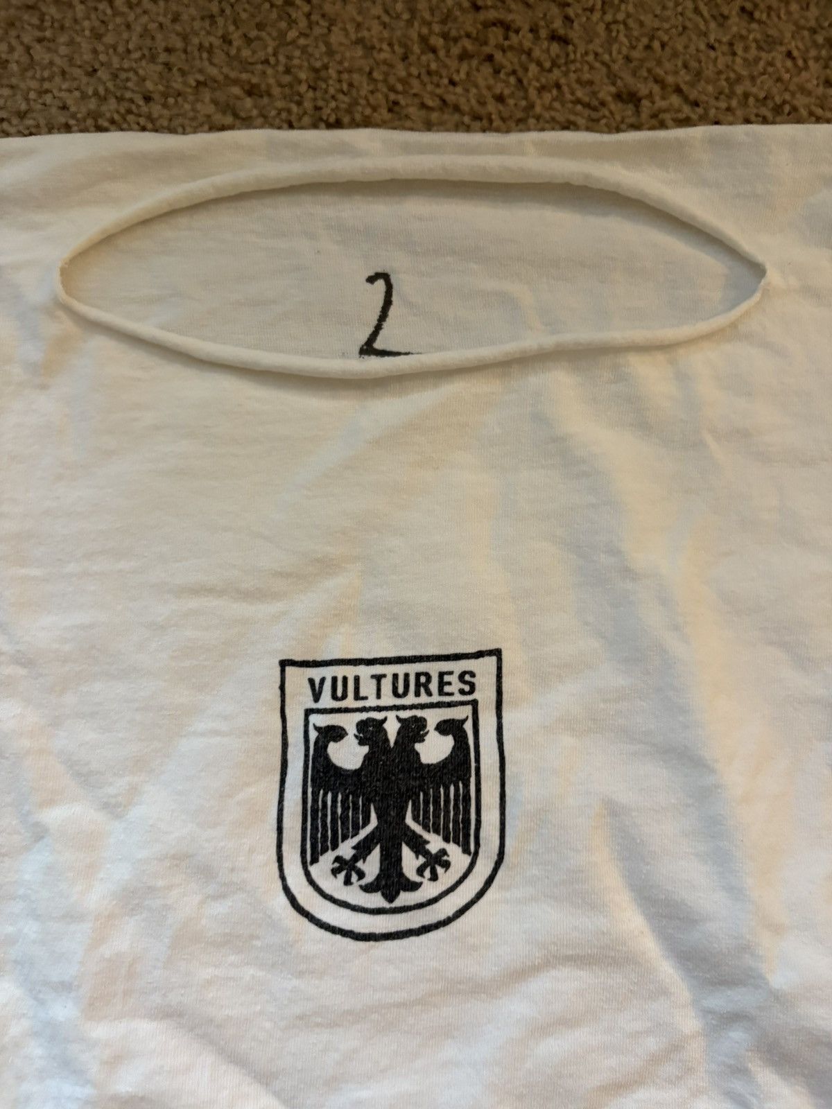 Yeezy YZY YEEZY “VULTURES” EAGLE SHIRT SIZE 2 Size US M / EU 48-50 / 2 - 3 Thumbnail