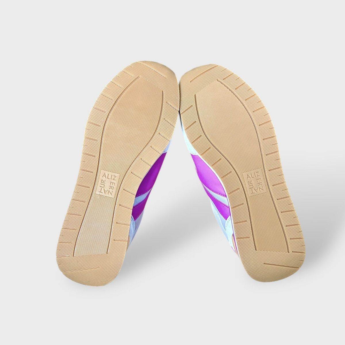 Naturalizer Naturalizer Women’s Lorena Lilac Sneakers Sz US 8.5 UK 6 Size US 8.5 / IT 38.5 - 8 Thumbnail