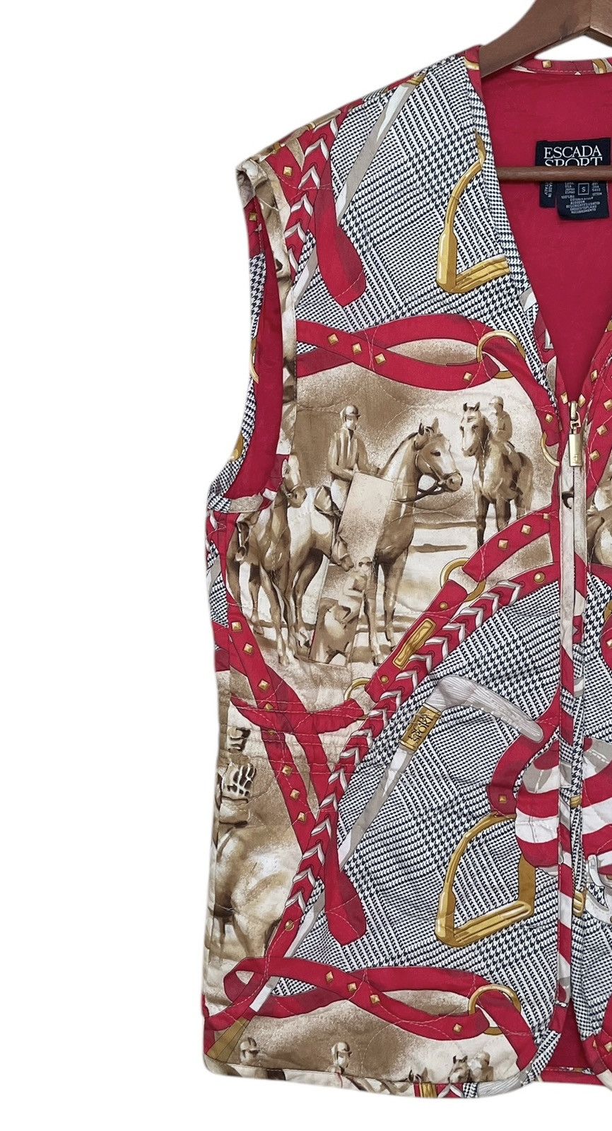 Escada Sport × Vintage Vintage Brand Escada Sport Fullprint Vest 2000s Size US S / EU 44-46 / 1 - 3 Thumbnail