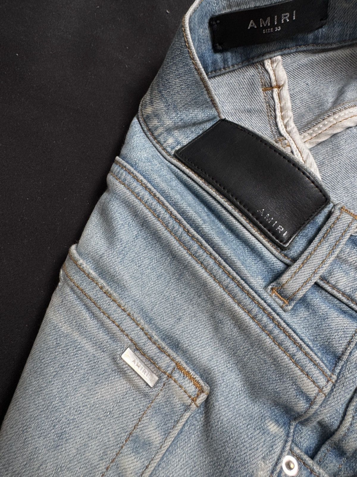 Amiri Amiri Old English LightWash Jeans Size US 33 - 11 Thumbnail