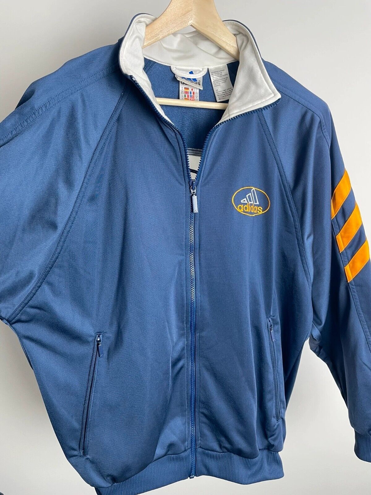 Adidas Mens Vintage Adidas Track Jacket size M Size US M / EU 48-50 / 2 - 4 Thumbnail