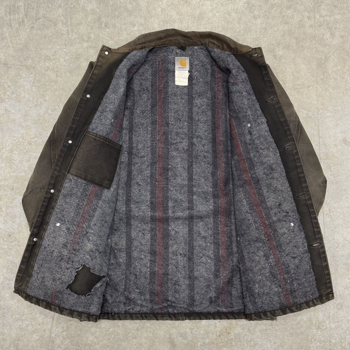 Carhartt Vintage Carhartt Jacket Thrashed Sun Faded Size US L / EU 52-54 / 3 - 3 Thumbnail