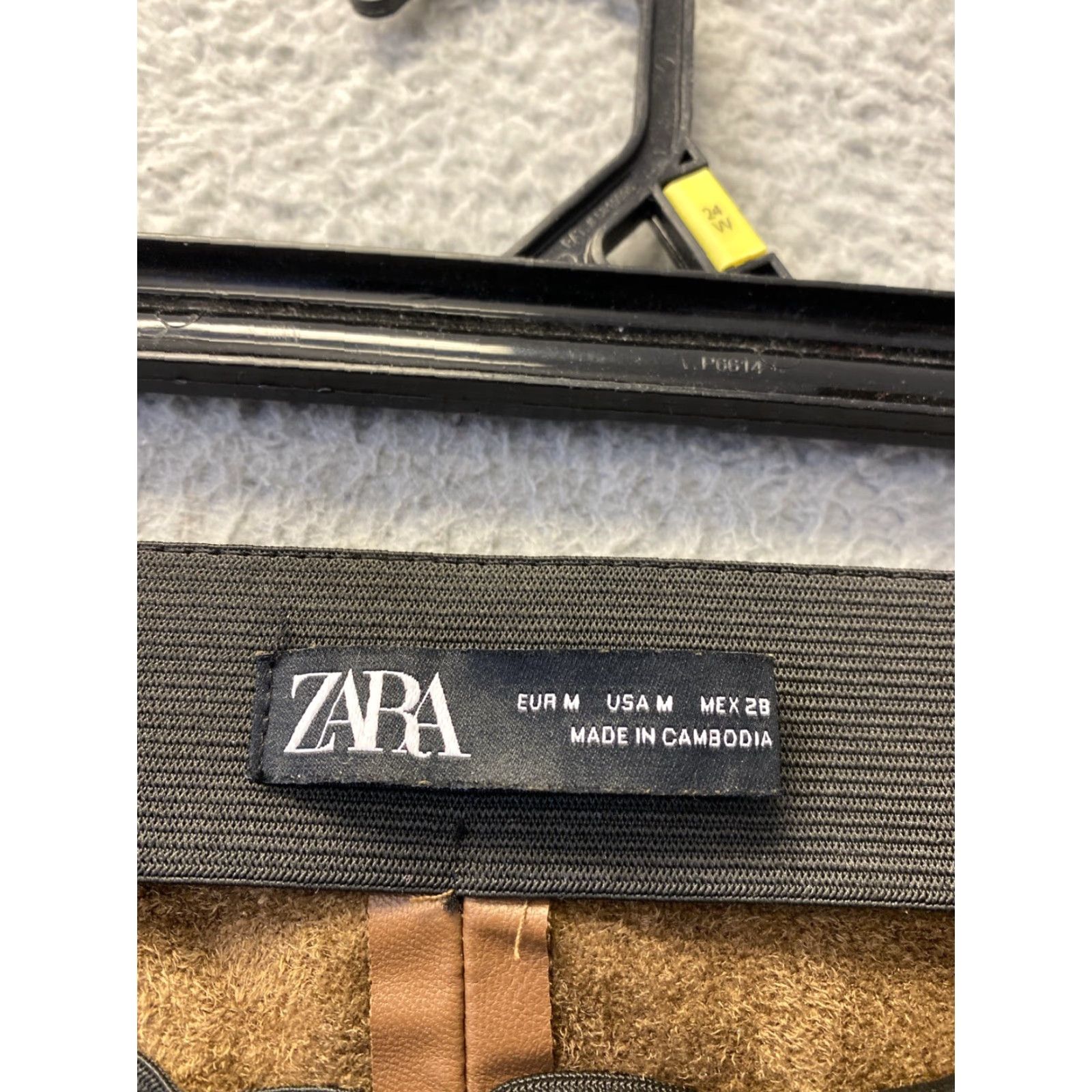 Zara NWOT Zara Faux Leather Hi-Rise Leggings Size Medium /Brown Blogger /34-94 Size 32" / US 10 / IT 46 - 3 Thumbnail