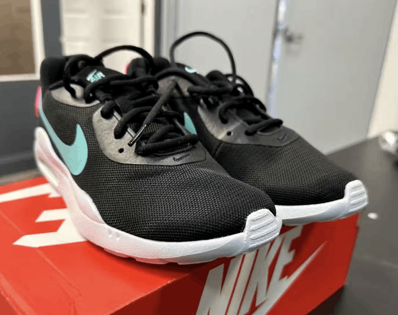 Nike Nike Air Max Oketo (8.5W) (Size 8.5) -CT1543-001 Size US 8.5 / IT 38.5 - 3 Thumbnail