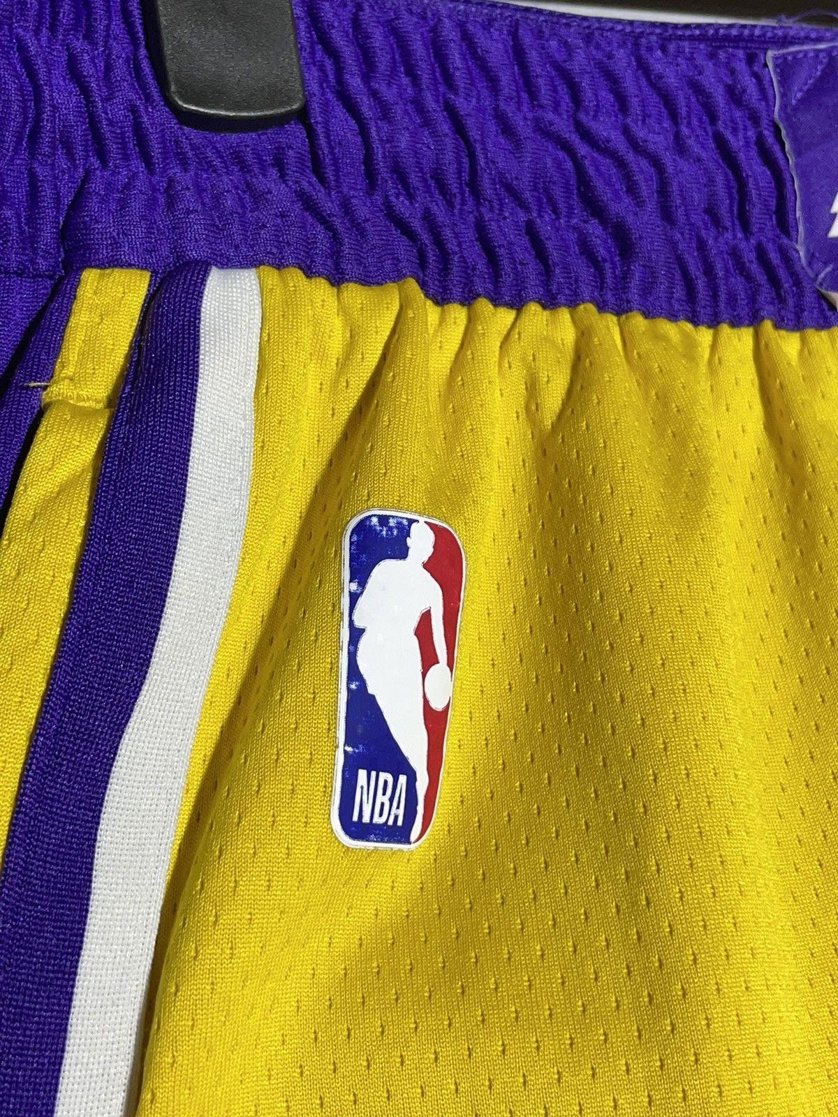NBA L.A Lakers Nike Y2k Streetwear NBA Basketball Shorts Size US 38 / EU 54 - 5 Thumbnail