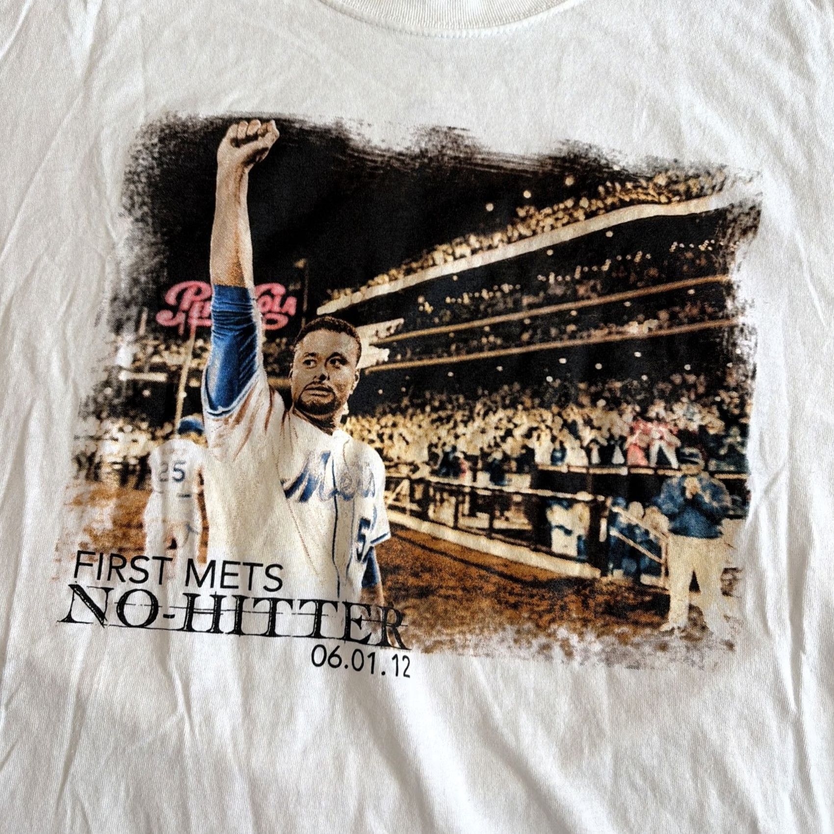 Vintage NWOT Awesome NY Mets Johan Santana 1st No Hitter 6/01/12 T Shirt Men's XL White Cotton Short Sleeve Round Neck Harriton Size US XL / EU 56 / 4 - 2 Thumbnail