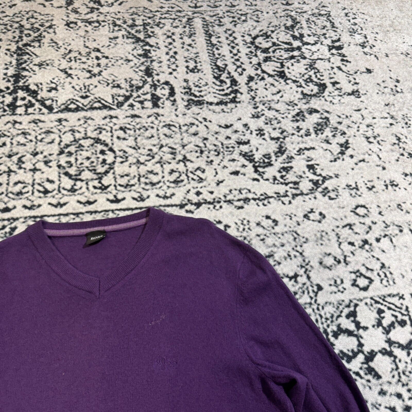 Hugo Boss × Vintage Hugo Boss Vintage Purple Wool Sweater Size M V-Neck Y2K 90s Size US M / EU 48-50 / 2 - 7 Thumbnail