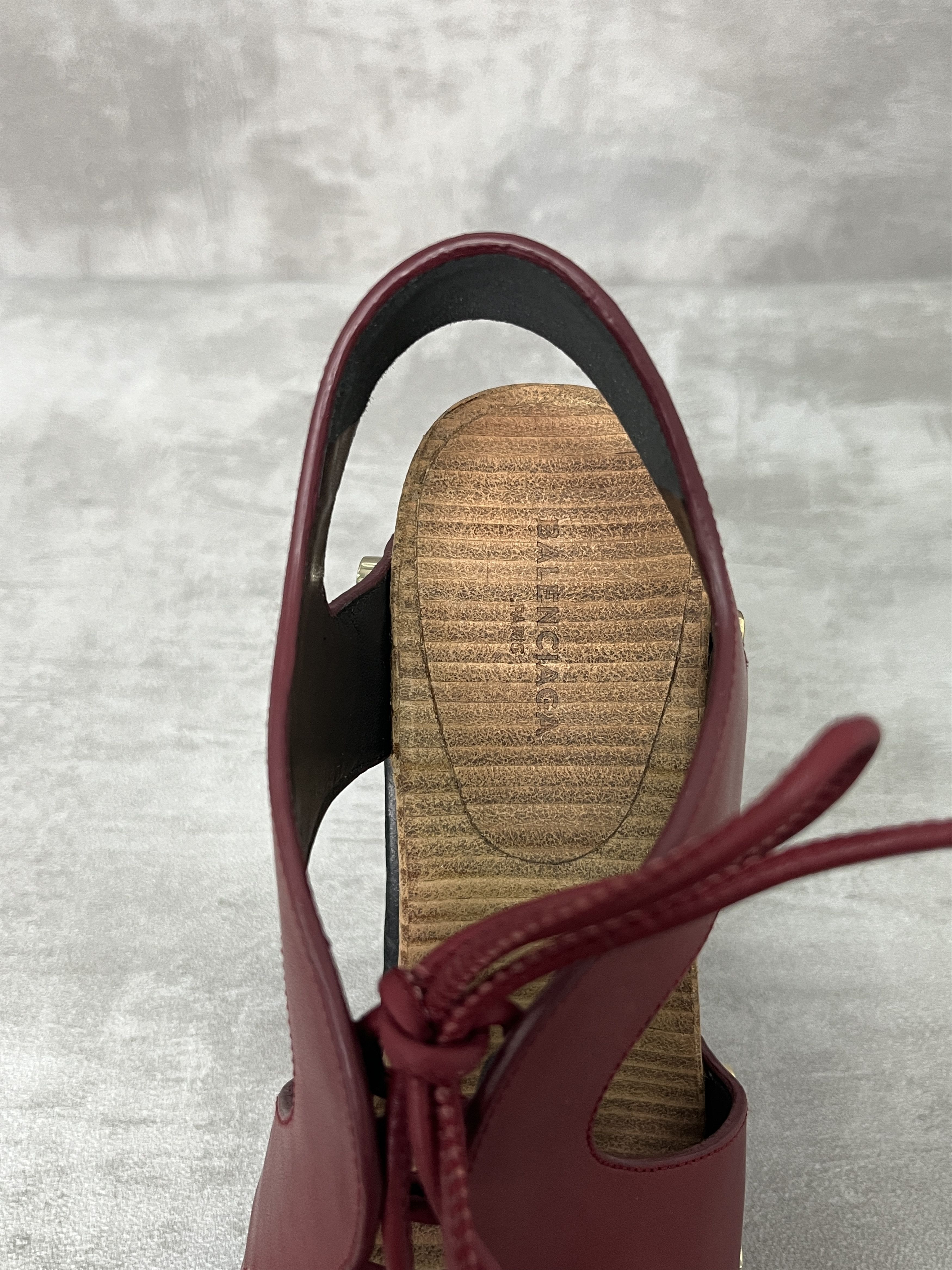 Balenciaga Balenciaga Rusty Burgundy Lace Up Wooden Platform Size US 5 / IT 35 - 4 Thumbnail
