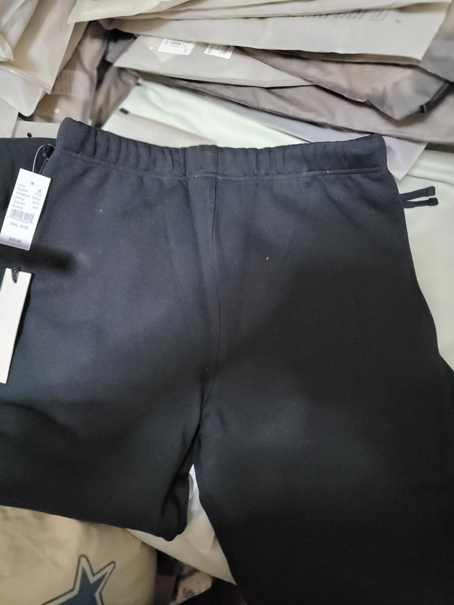Fear of God sz S Fear of god essential black sweatpants Size US 30 / EU 46 - 8 Thumbnail