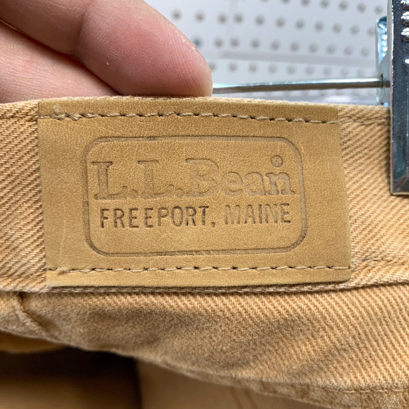 Vintage VINTAGE L.L.Bean Khaki Button Pants Womens 32x31 Canvas Workwear Made USA Beige Carpenter Pockets Size 38" / US 16 / IT 52 - 5 Thumbnail