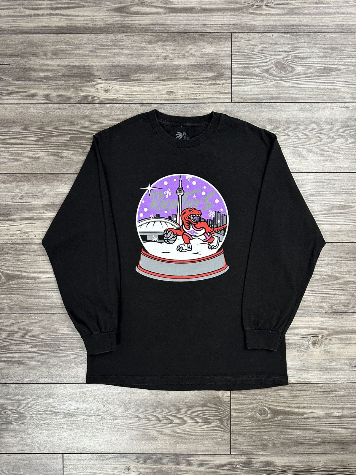 October's Very Own OVO x Toronto Raptors Christmas 2019 Drake Night Longsleeve Size US L / EU 52-54 / 3 - 1 Thumbnail