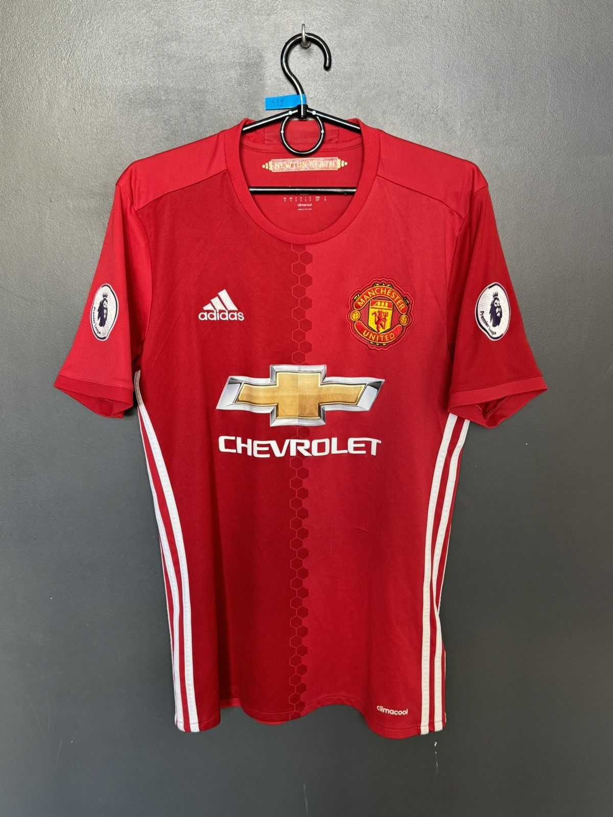 Adidas Manchester United 16/17 Home Pogba Football Jersey T-Shirt Size US S / EU 44-46 / 1 - 2 Thumbnail
