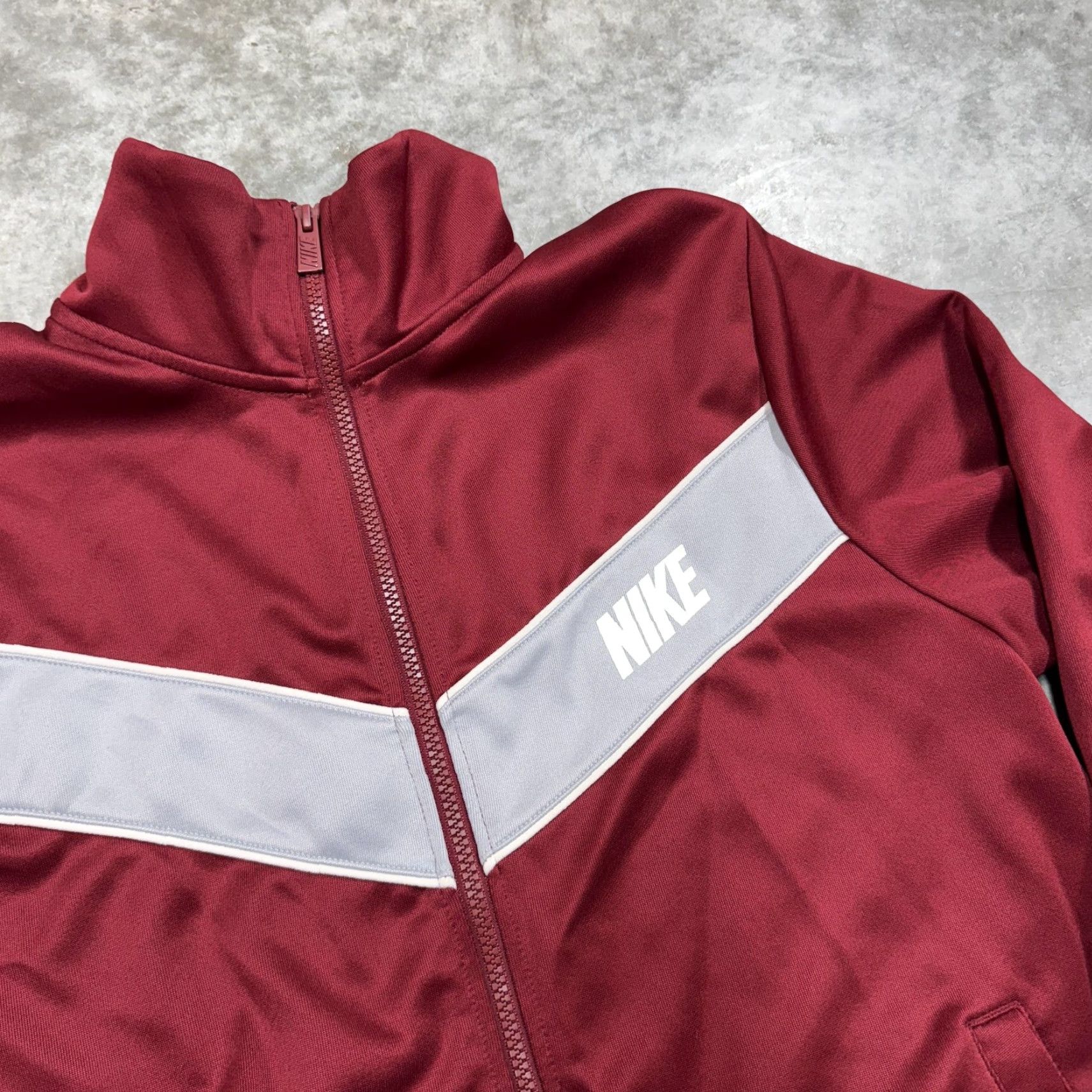 Nike Nike Track Jacket Mens M Red Full Zip Chevron Swoosh Knit Athletic Size US M / EU 48-50 / 2 - 3 Thumbnail