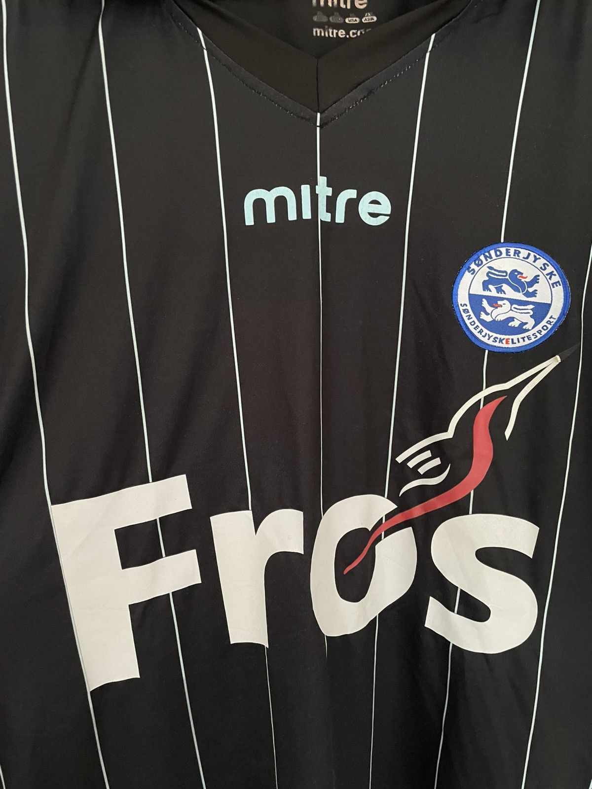 Other Danmark Fodboldtrøje Sønderjyske 2010-12 away kit Mitre Size US XL / EU 56 / 4 - 3 Thumbnail