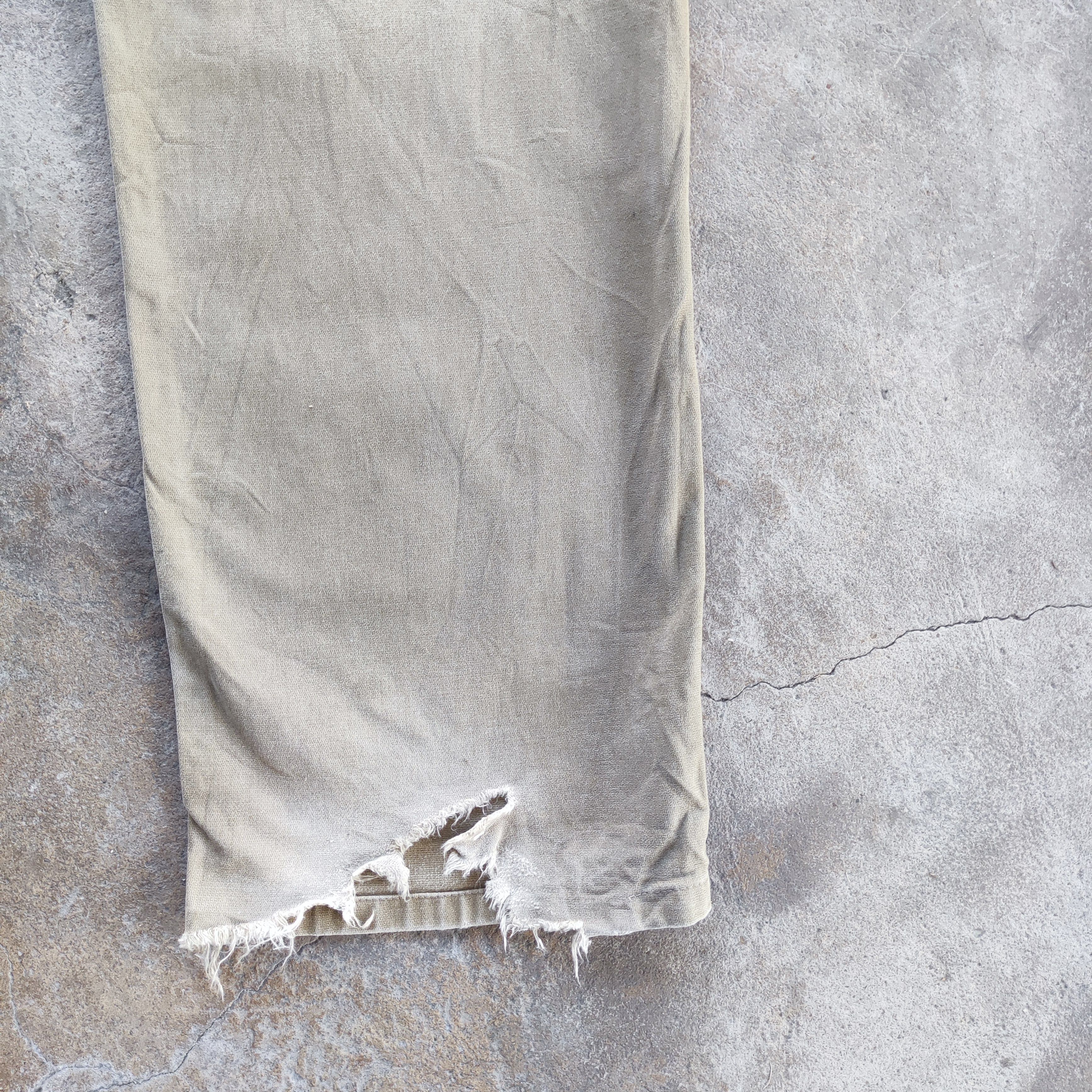 Levi's Vintage Levi's 502 Brand Casual Ripped Faded Pants Size US 34 / EU 50 - 13 Thumbnail