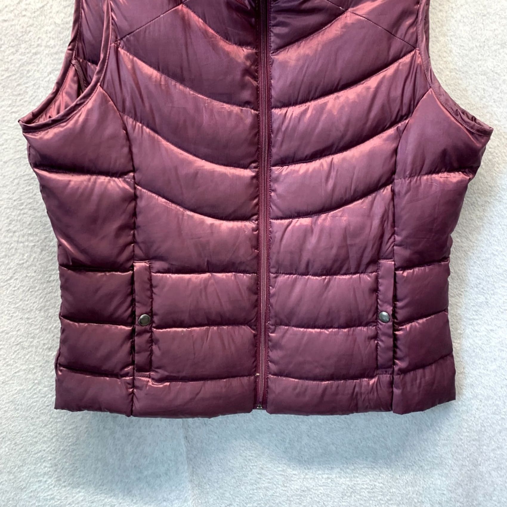 Liz Claiborne Liz Claiborne Vest Womens Large Red Down Puffer Zip Full Zip Sleeveless Quilted Snaps 80s 90s Classic Size L / US 10 / IT 46 - 3 Thumbnail