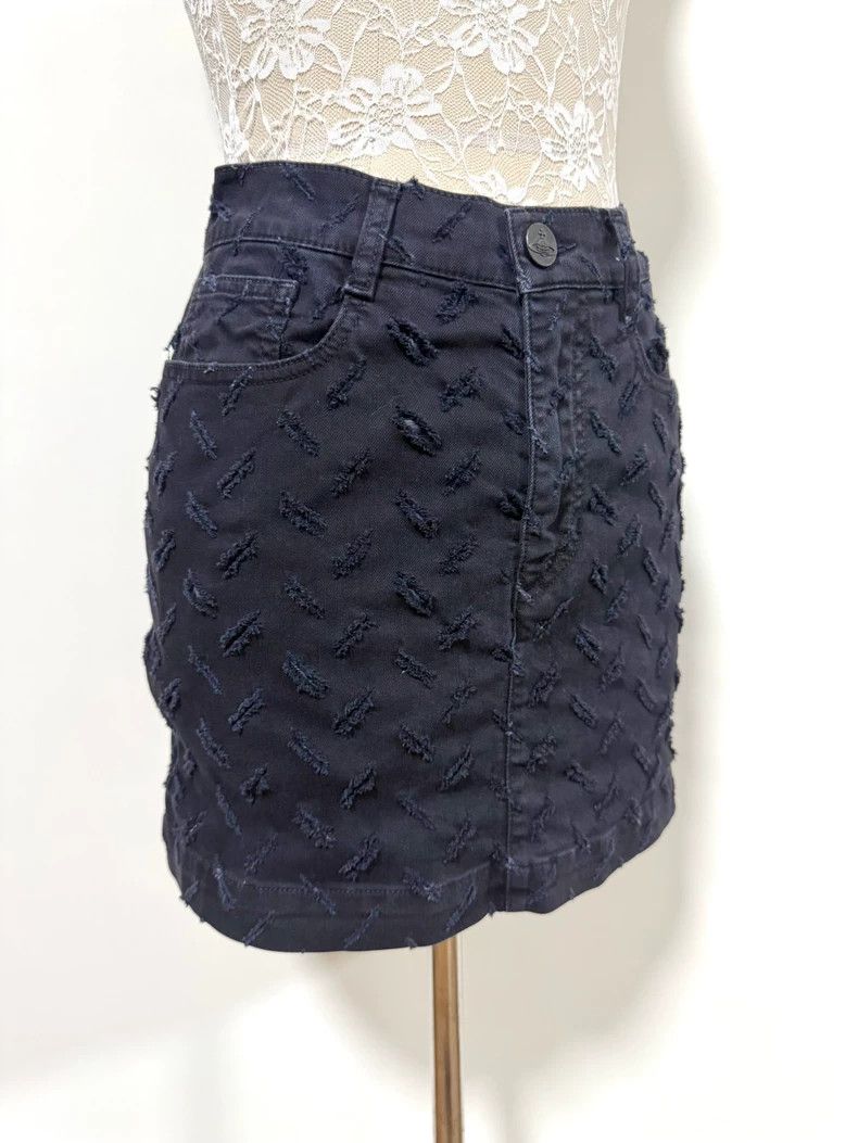 Vivienne Westwood Vivienne Westwood sizeM Cut and tear mini jeans skirt baggy Size 24" / US 00 / IT 34 - 2 Thumbnail