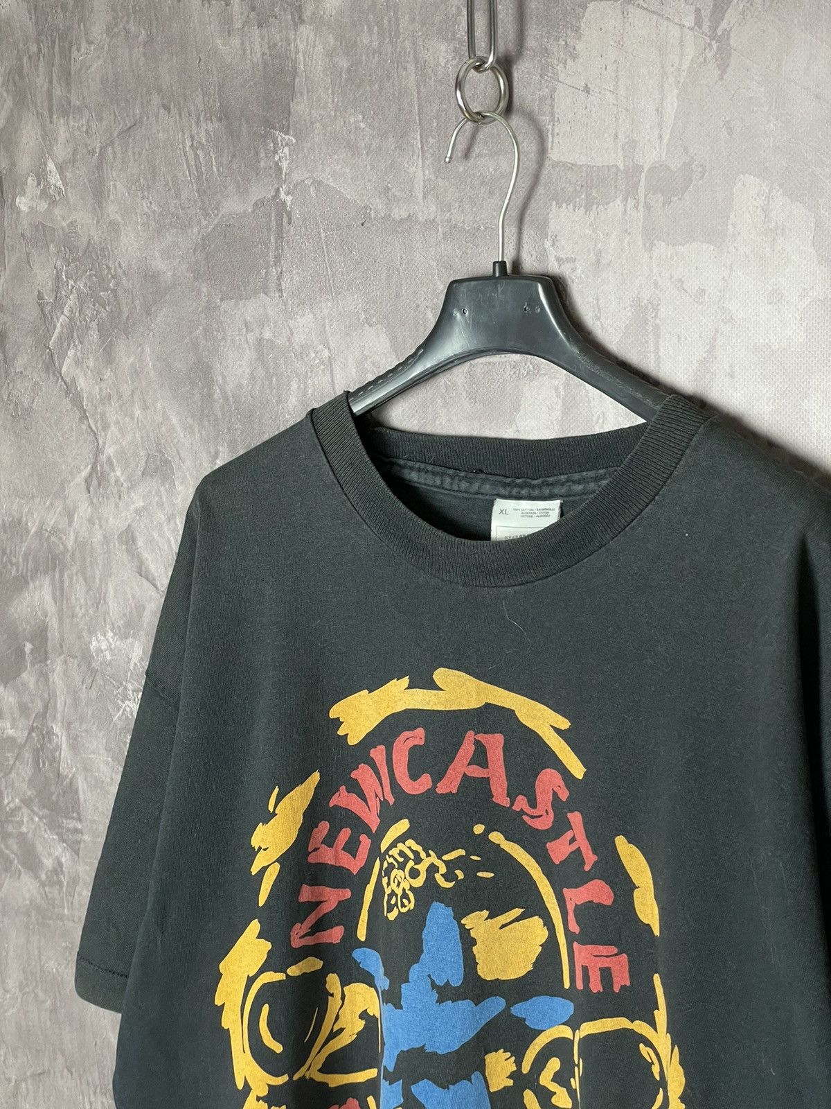 Vintage Newcastle brown Ale 90s vintage t-shirt size XL Size US L / EU 52-54 / 3 - 5 Thumbnail