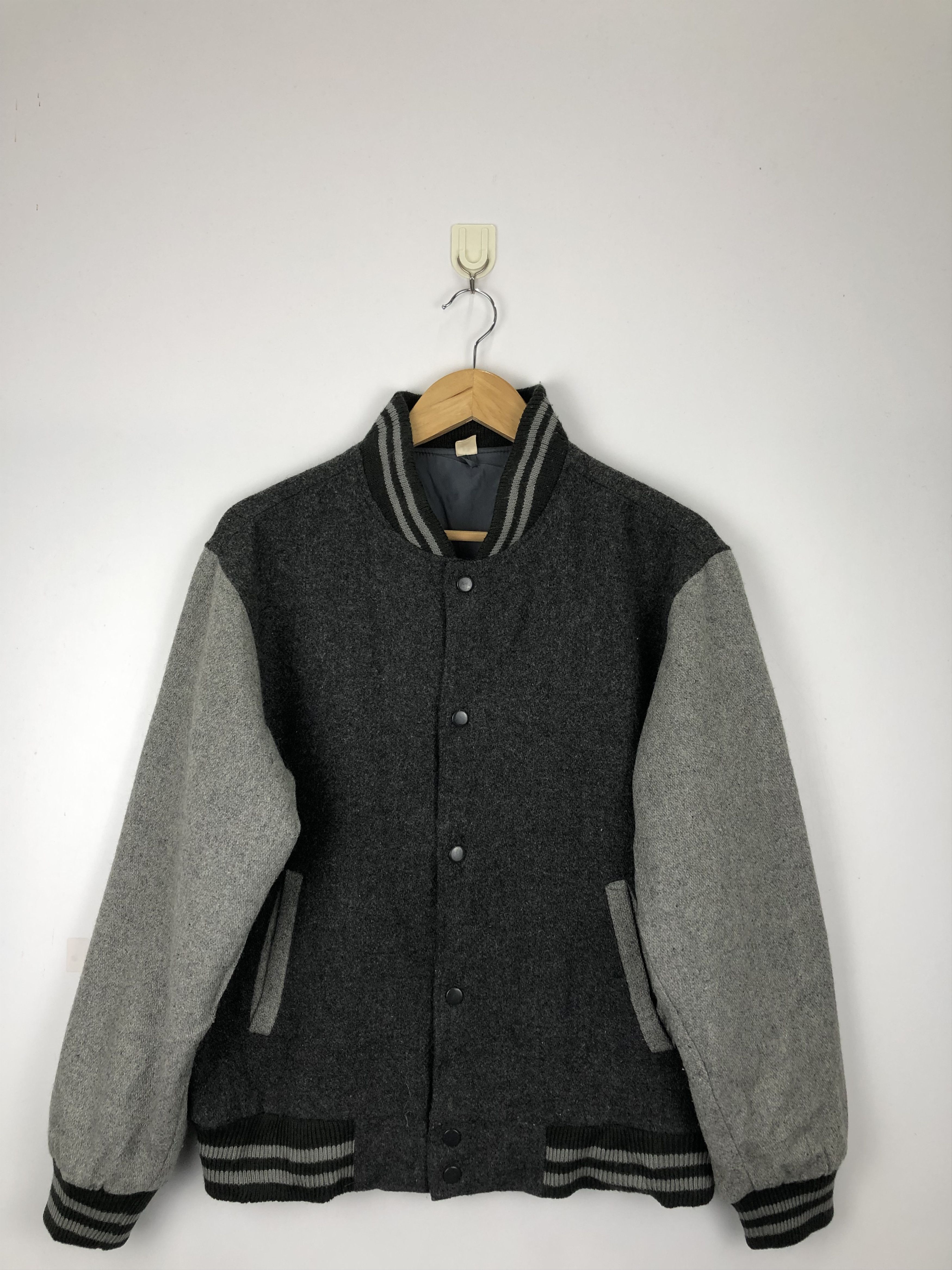 Japanese Brand Vintage 90s Japanese Brand Wool Varsity Jacket V0414 Size US L / EU 52-54 / 3 - 1 Thumbnail