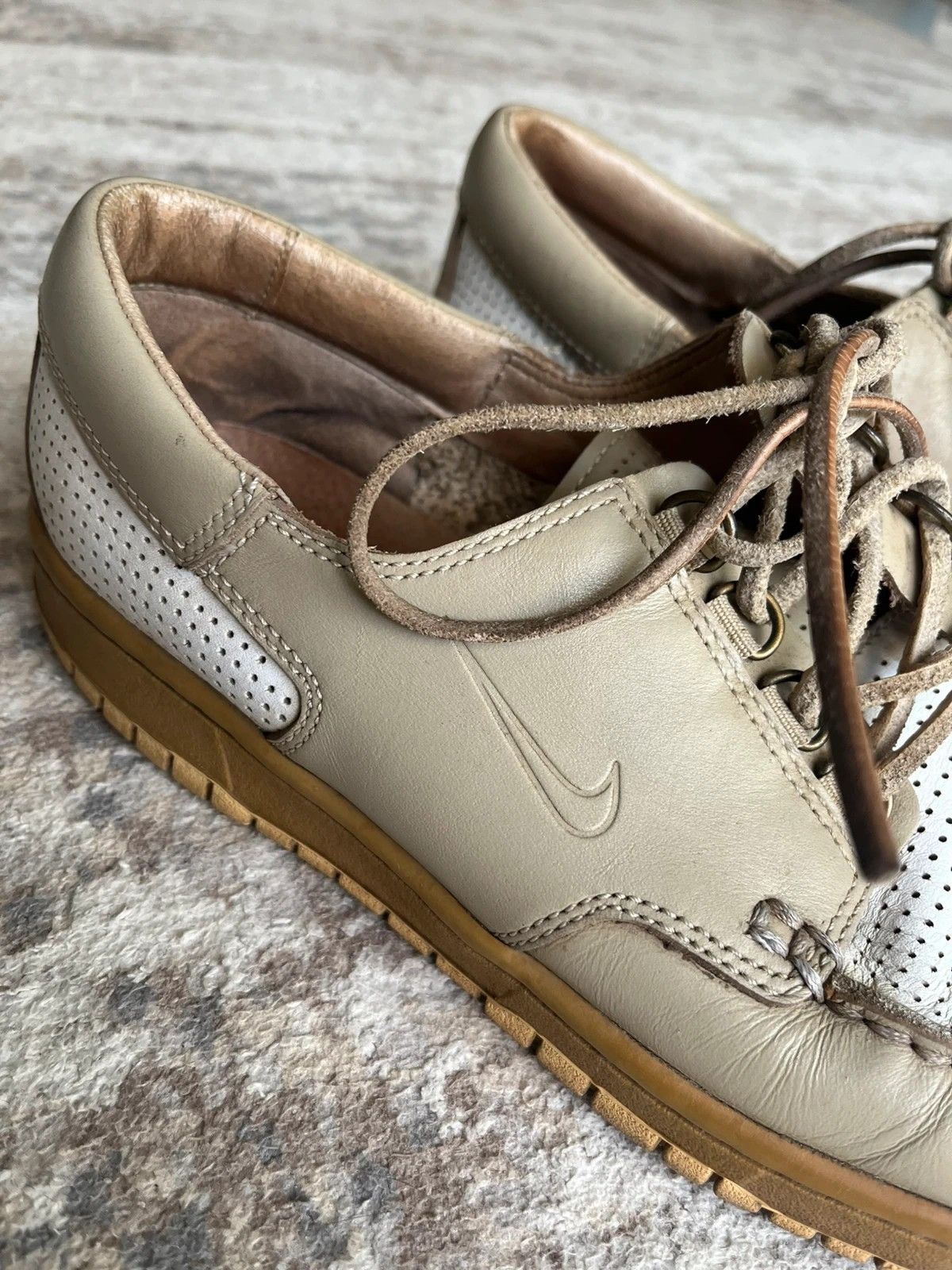 Nike Nike 313264-212 2007 VTG Tennis Nike Shoes Leather US 9.5 Size US 9.5 / EU 42-43 - 2 Thumbnail
