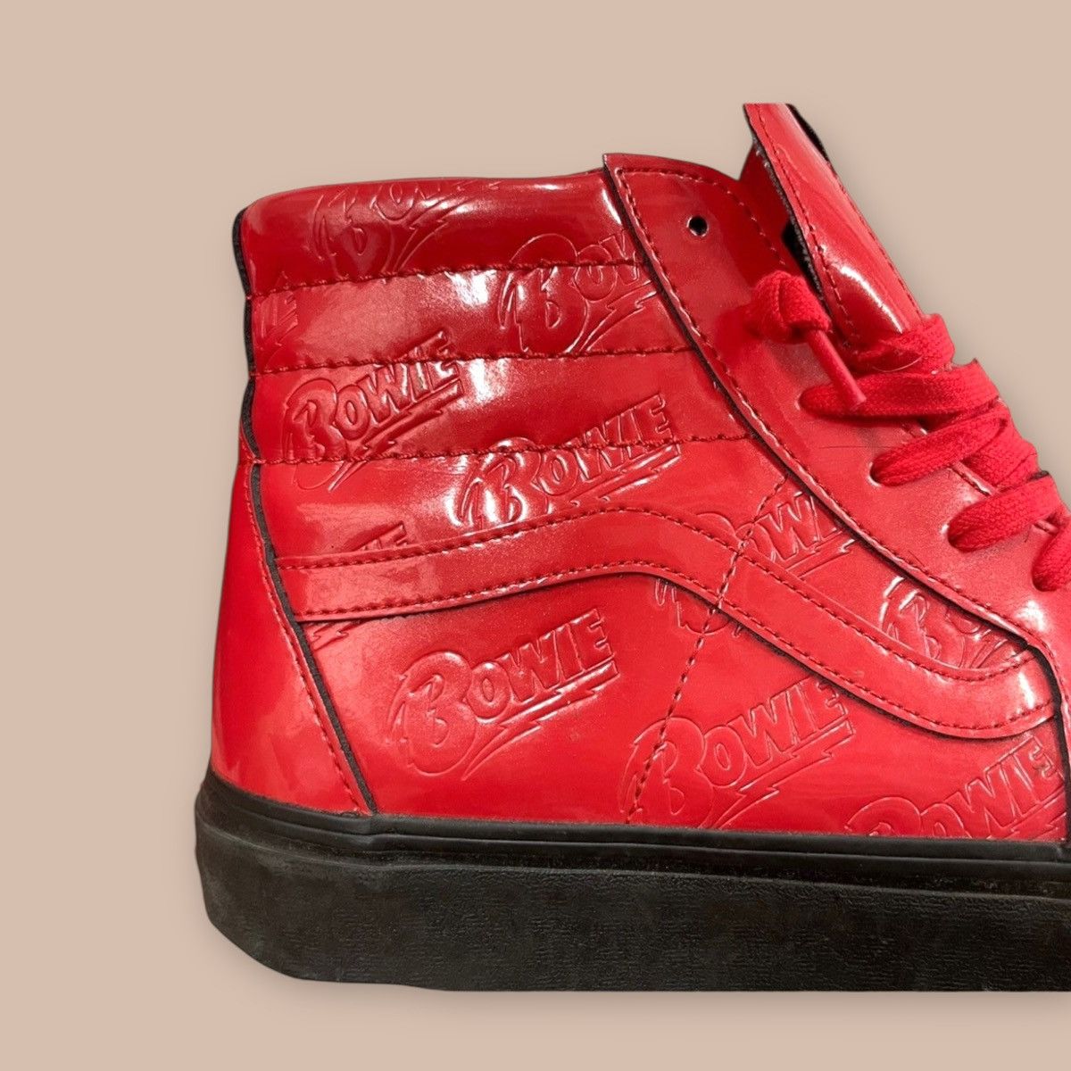 Vans VANS X DAVID BOWIE UA SK8-HI PLATFORM 2.0 Size US 11 / EU 44 - 11 Thumbnail