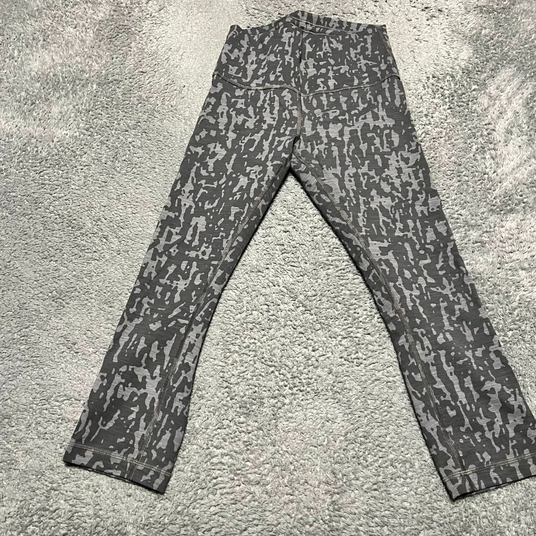 Lululemon Lululemon Leggings Pants Wunder Train High Rise Crop Animal Gray Womens 6 Size 28" / US 6 / IT 42 - 3 Thumbnail