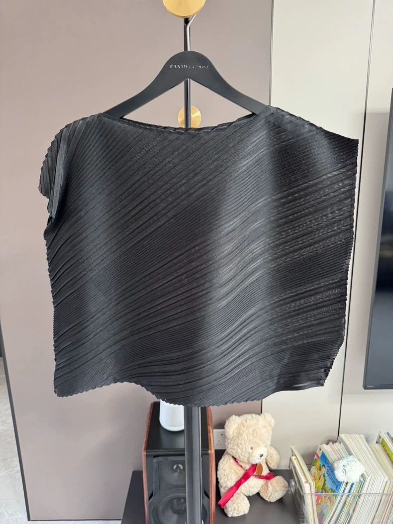 Issey Miyake Issey Miyake size:3 Black twill vest Size S / US 4 / IT 40 - 1 Thumbnail