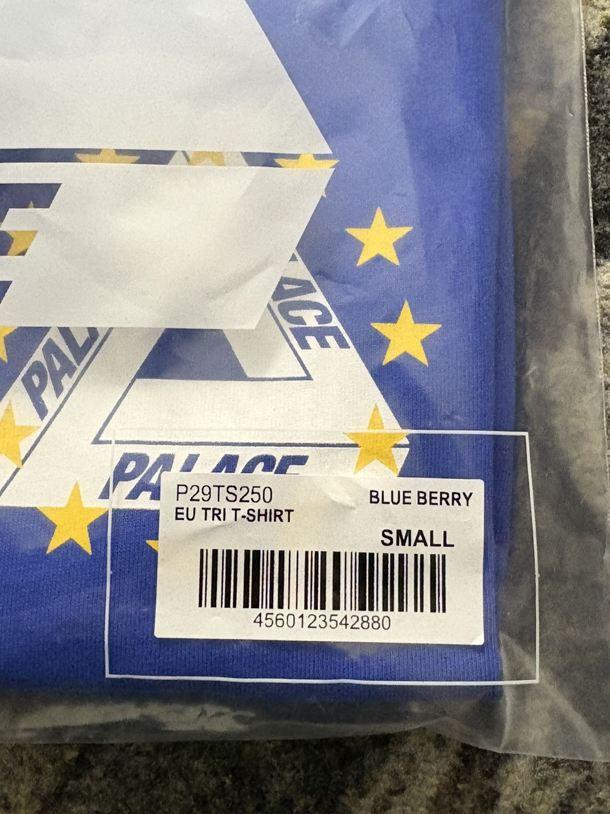 Palace Palace EU European Union Tri Ferg T-Shirt Size US S / EU 44-46 / 1 - 4 Thumbnail