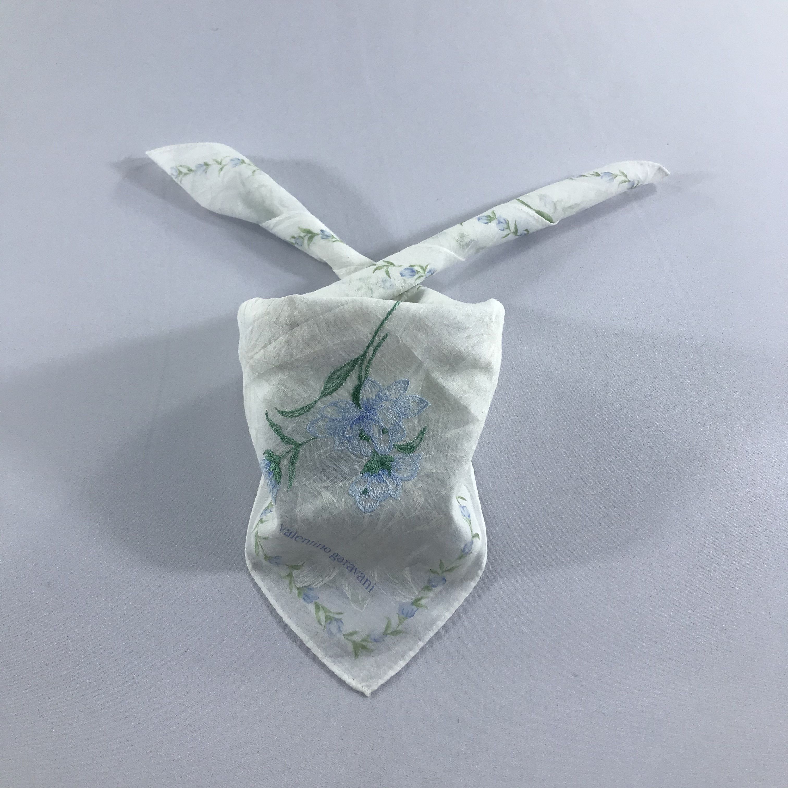 Vintage Valentino Garavani Handkerchief Neckerchief Bandana H1249 Size ONE SIZE - 1 Thumbnail