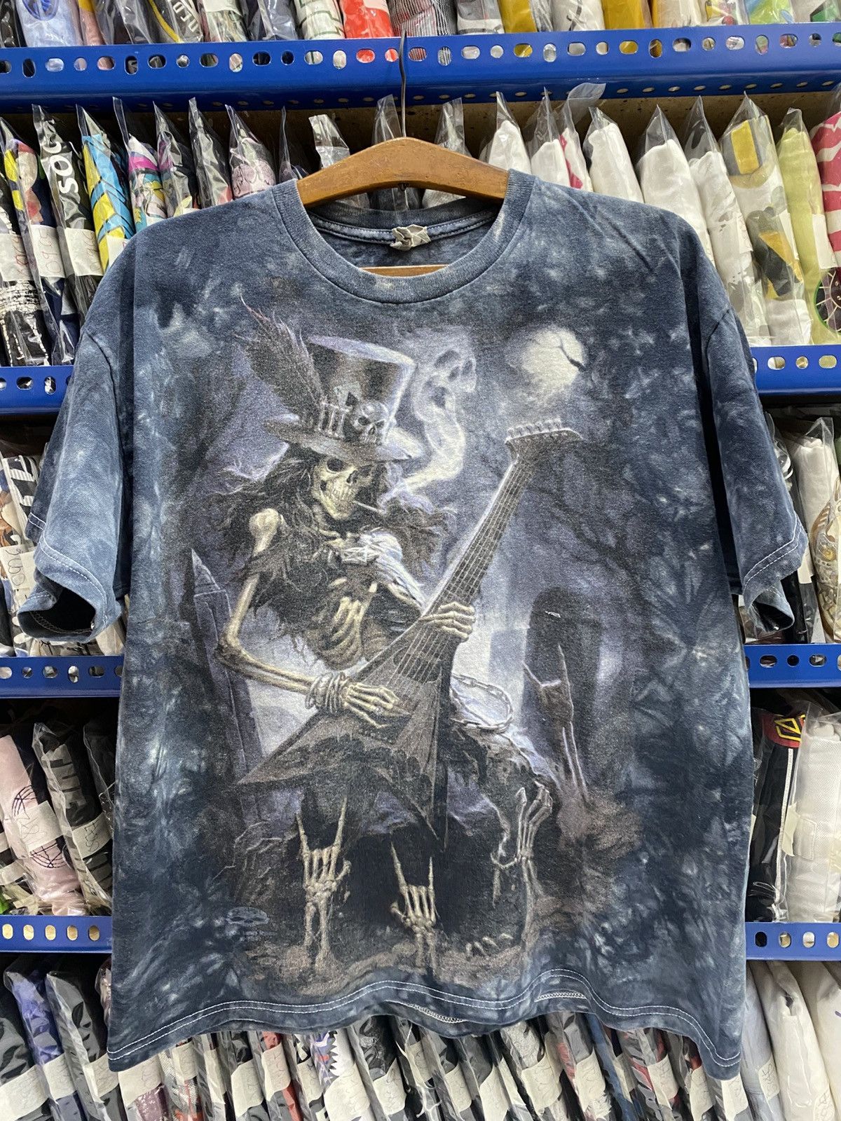 Vintage VINTAGE SKULL BONE TSHIRT Size US L / EU 52-54 / 3 - 1 Thumbnail