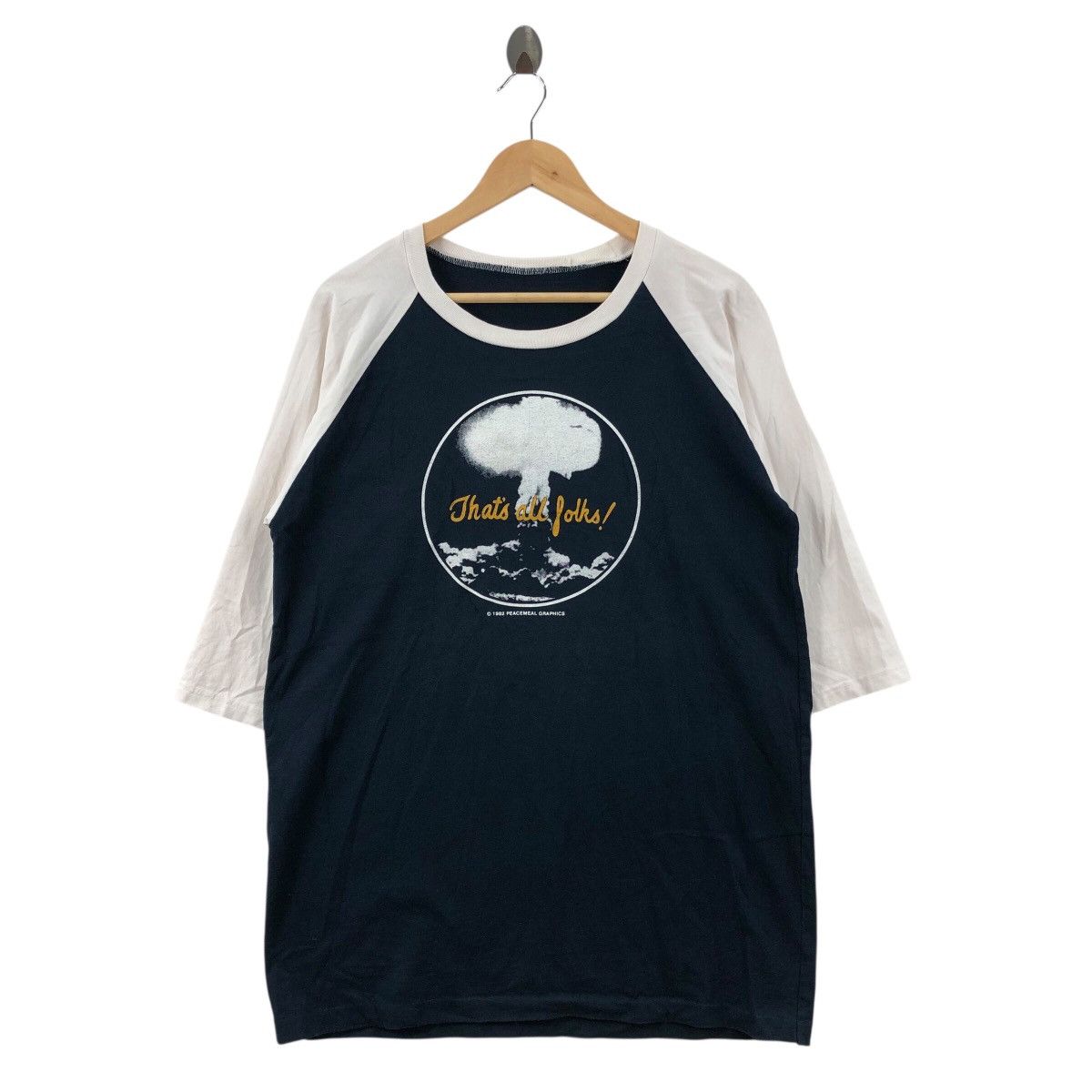 Vintage Vintage 1982 PEACEMEAL GRAPHICS Thats All Folks Band Shirt Size US M / EU 48-50 / 2 - 1 Thumbnail