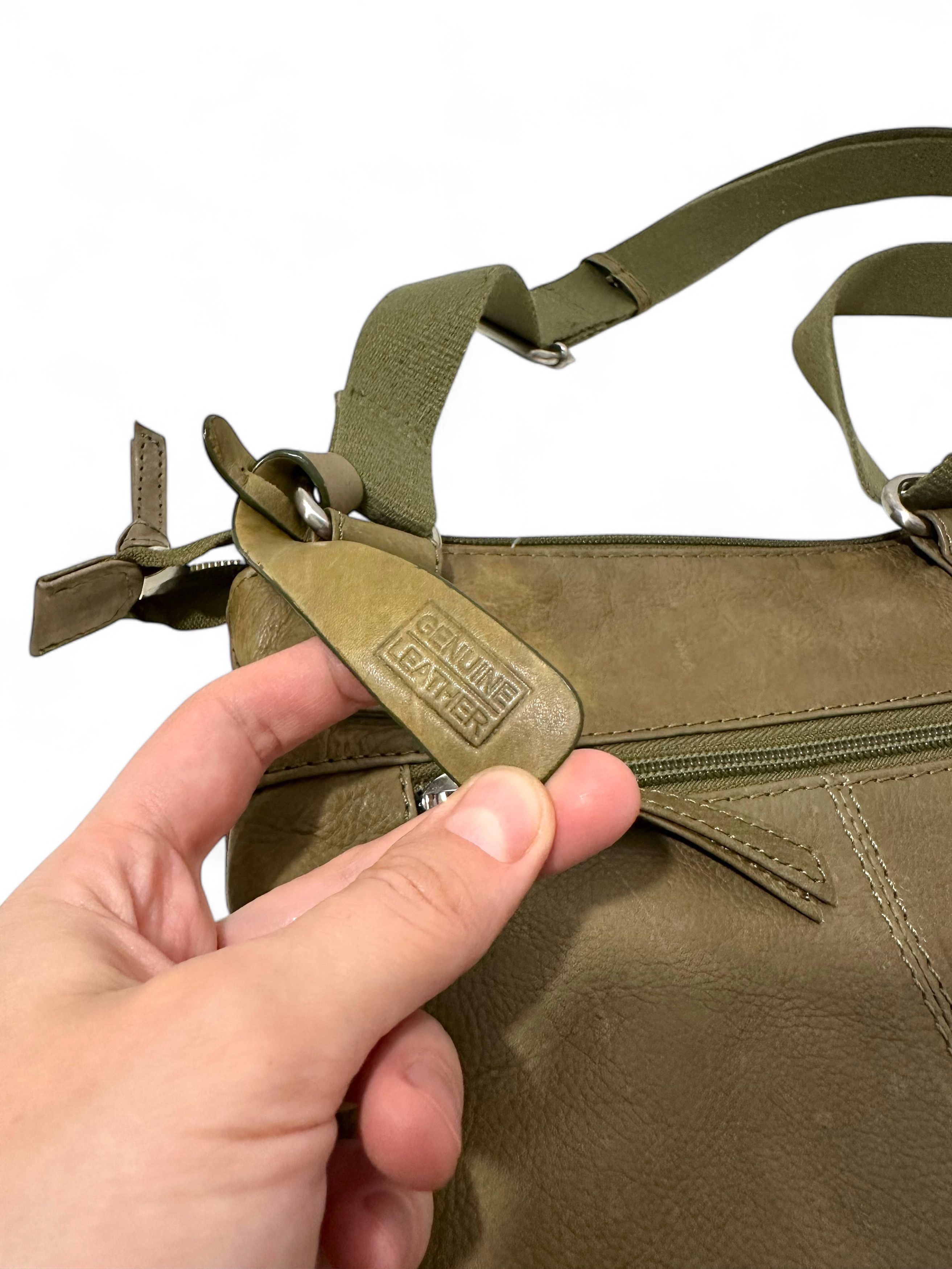 Clarks Clarks Green Leather Mid Size Zip Up Cross Body Bag Size ONE SIZE - 8 Thumbnail