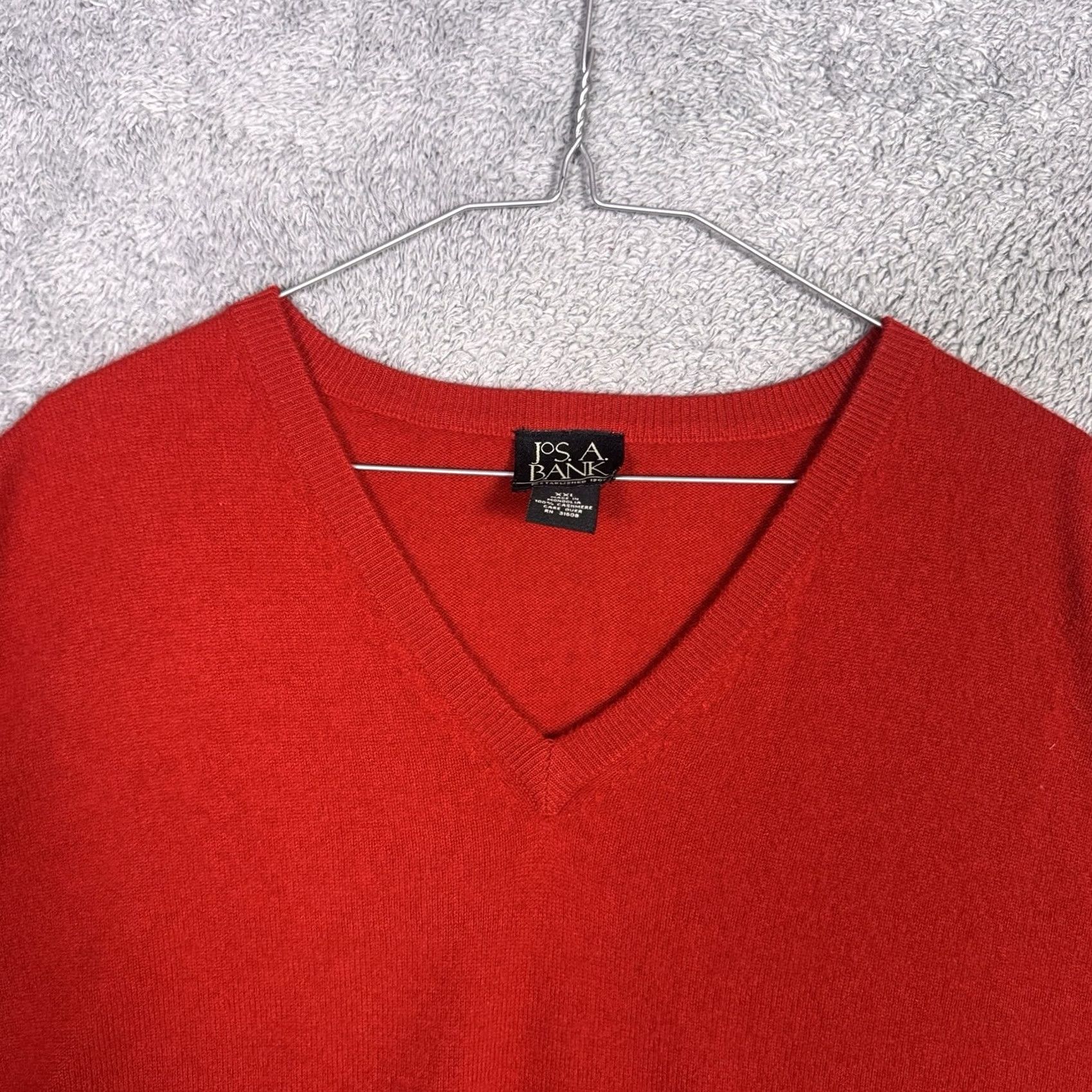 Jos. A. Bank Jos A. Bank Cashmere Velvet Sweater Mens XXL 4XL Mongolian V-Neck Long Sleeve Jumper Quiet Luxury Travel Red Size US XXL / EU 58 / 5 - 4 Thumbnail